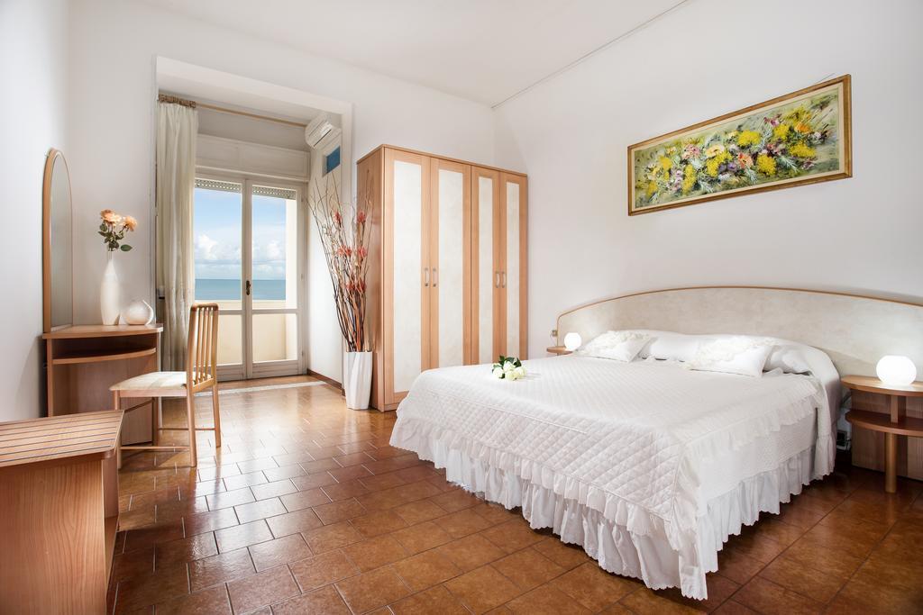 Hotel Continental Gatteo a Mare Rum bild